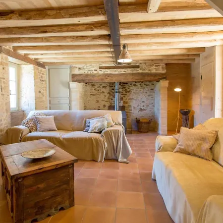 Casa vacanze Rustic In With Jacuzzi Loubejac